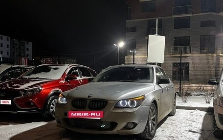 BMW 5 серия, 2004 год, 950 000 рублей, 10 фотография