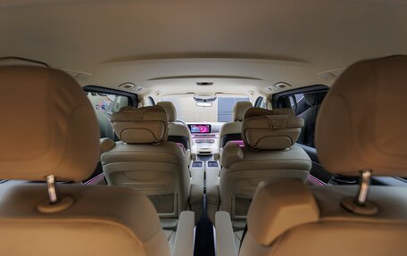 Mercedes-Benz V-Класс, 2024 год, 15 470 000 рублей, 33 фотография