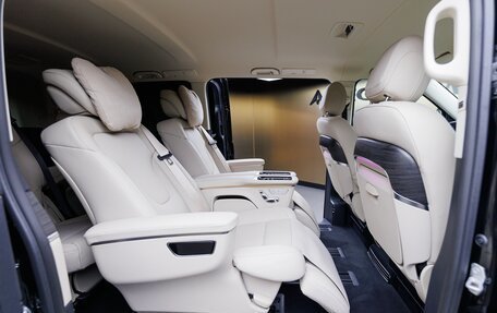 Mercedes-Benz V-Класс, 2024 год, 15 470 000 рублей, 37 фотография