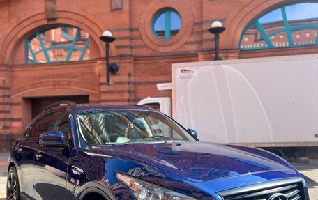Infiniti QX70, 2014 год, 3 280 000 рублей, 2 фотография