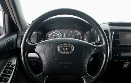 Toyota Land Cruiser Prado 120 рестайлинг, 2005 год, 1 899 000 рублей, 11 фотография