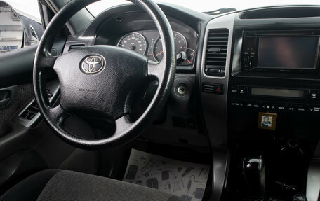 Toyota Land Cruiser Prado 120 рестайлинг, 2005 год, 1 899 000 рублей, 12 фотография