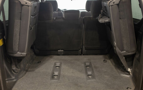 Toyota Land Cruiser Prado 120 рестайлинг, 2005 год, 1 899 000 рублей, 21 фотография