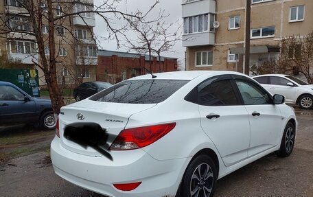 Hyundai Solaris II рестайлинг, 2013 год, 950 000 рублей, 4 фотография