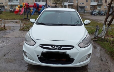 Hyundai Solaris II рестайлинг, 2013 год, 950 000 рублей, 5 фотография