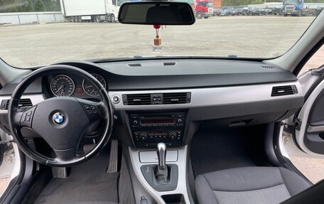 BMW 3 серия, 2006 год, 900 000 рублей, 12 фотография