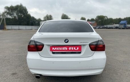 BMW 3 серия, 2006 год, 900 000 рублей, 8 фотография