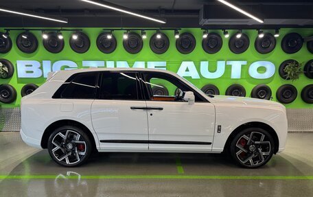 Rolls-Royce Cullinan, 2025 год, 92 000 000 рублей, 3 фотография
