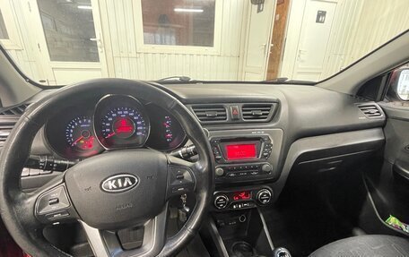 KIA Rio III рестайлинг, 2012 год, 900 000 рублей, 18 фотография