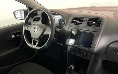 Volkswagen Polo VI (EU Market), 2018 год, 1 131 000 рублей, 15 фотография