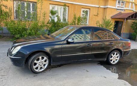 Mercedes-Benz E-Класс, 2005 год, 325 000 рублей, 3 фотография