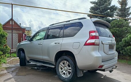 Toyota Land Cruiser Prado 150 рестайлинг 2, 2017 год, 4 100 000 рублей, 2 фотография