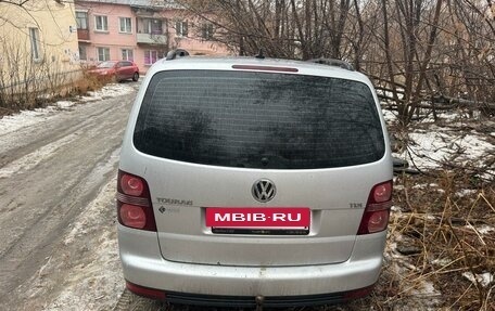 Volkswagen Touran III, 2008 год, 600 000 рублей, 4 фотография