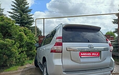 Toyota Land Cruiser Prado 150 рестайлинг 2, 2017 год, 4 100 000 рублей, 3 фотография