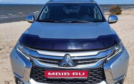Mitsubishi Pajero Sport III рестайлинг, 2018 год, 3 150 000 рублей, 5 фотография