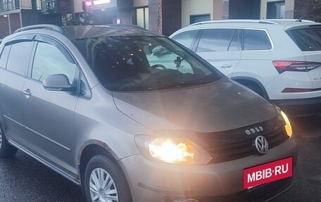 Volkswagen Golf Plus II, 2010 год, 750 000 рублей, 2 фотография