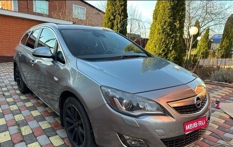 Opel Astra J, 2012 год, 780 000 рублей, 1 фотография