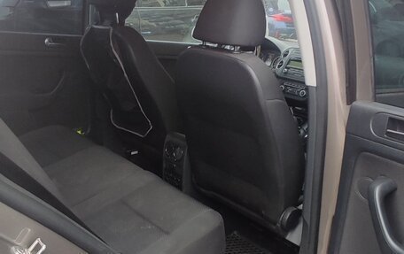Volkswagen Golf Plus II, 2010 год, 750 000 рублей, 23 фотография