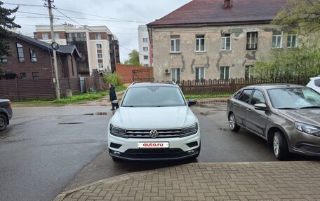 Volkswagen Tiguan II, 2019 год, 2 600 000 рублей, 13 фотография