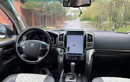 Toyota Land Cruiser 200, 2010 год, 2 600 000 рублей, 5 фотография