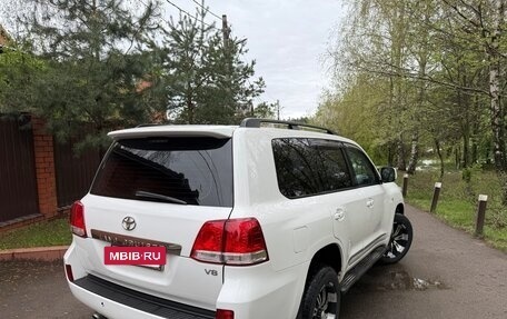 Toyota Land Cruiser 200, 2010 год, 2 600 000 рублей, 4 фотография