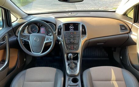 Opel Astra J, 2012 год, 780 000 рублей, 8 фотография