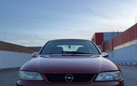 Opel Vectra B рестайлинг, 1997 год, 299 999 рублей, 2 фотография