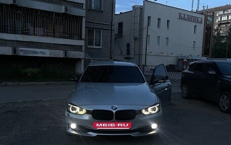 BMW 3 серия, 2013 год, 1 327 000 рублей, 9 фотография