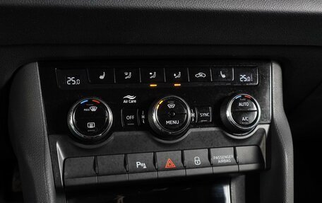Skoda Karoq I, 2022 год, 2 999 000 рублей, 12 фотография