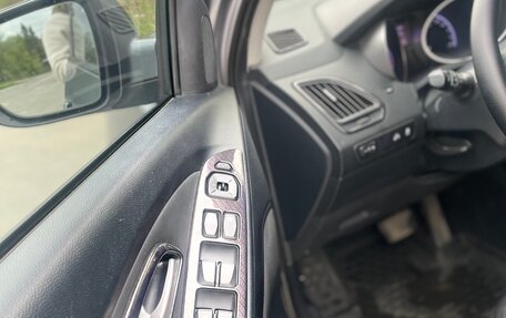 Hyundai ix35 I рестайлинг, 2013 год, 1 180 000 рублей, 13 фотография