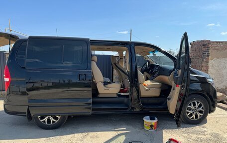 Hyundai H-1 II рестайлинг, 2018 год, 3 400 000 рублей, 6 фотография