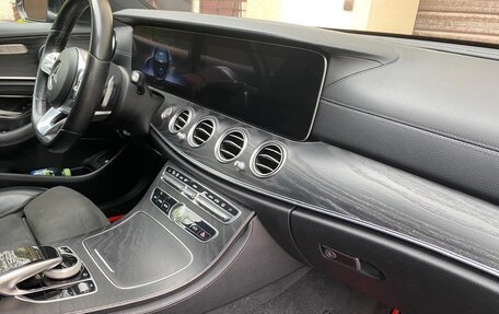 Mercedes-Benz E-Класс, 2018 год, 3 700 000 рублей, 22 фотография