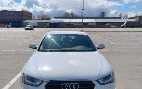 Audi A4, 2012 год, 1 050 000 рублей, 7 фотография