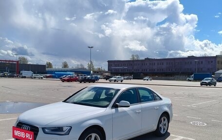 Audi A4, 2012 год, 1 050 000 рублей, 14 фотография