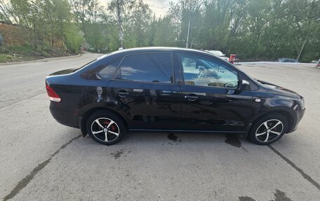Volkswagen Polo VI (EU Market), 2011 год, 700 000 рублей, 3 фотография