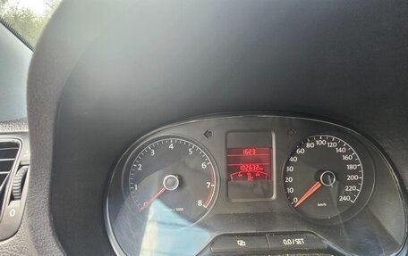Volkswagen Polo VI (EU Market), 2011 год, 700 000 рублей, 6 фотография
