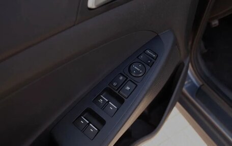 Hyundai Tucson III, 2020 год, 2 150 000 рублей, 5 фотография