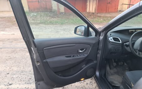 Renault Scenic III, 2010 год, 580 000 рублей, 2 фотография