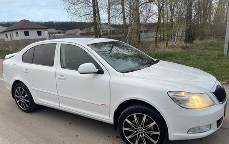Skoda Octavia, 2011 год, 1 055 000 рублей, 2 фотография