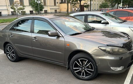 Toyota Camry V40, 2005 год, 1 050 000 рублей, 1 фотография