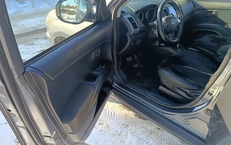 Mitsubishi Outlander III рестайлинг 3, 2012 год, 1 155 000 рублей, 8 фотография