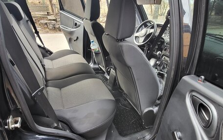 Chevrolet Niva I рестайлинг, 2017 год, 710 000 рублей, 3 фотография