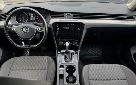 Volkswagen Passat B8 рестайлинг, 2017 год, 1 790 000 рублей, 9 фотография