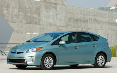 Toyota Prius, 2015 год, 1 450 000 рублей, 1 фотография
