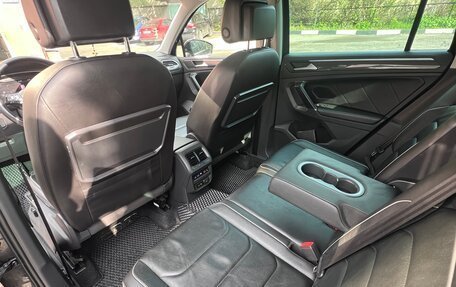 Volkswagen Tiguan II, 2018 год, 2 350 000 рублей, 12 фотография