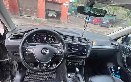 Volkswagen Tiguan II, 2018 год, 2 350 000 рублей, 10 фотография
