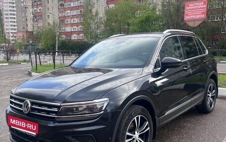 Volkswagen Tiguan II, 2018 год, 2 350 000 рублей, 4 фотография