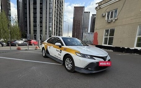 Toyota Camry, 2019 год, 1 655 000 рублей, 3 фотография