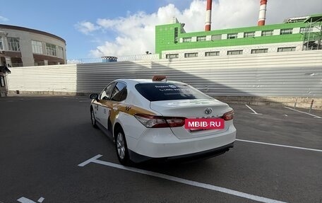 Toyota Camry, 2019 год, 1 655 000 рублей, 7 фотография