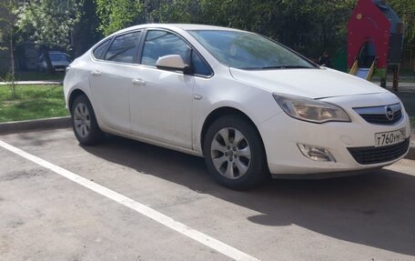 Opel Astra J, 2014 год, 850 000 рублей, 2 фотография